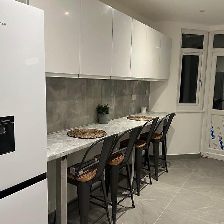 Beautiful Rooms Only Few Steps Away From Bruce Grove Tottenham Stadium Londyn Zewnętrze zdjęcie