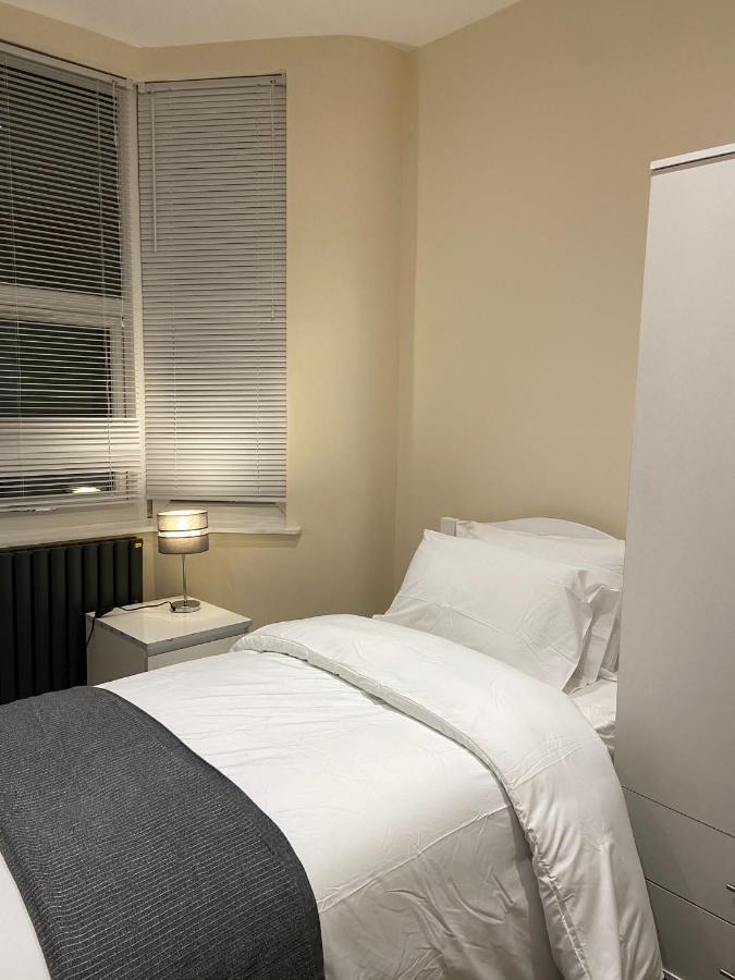 Beautiful Rooms Only Few Steps Away From Bruce Grove Tottenham Stadium Londyn Zewnętrze zdjęcie