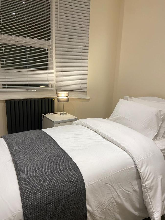 Beautiful Rooms Only Few Steps Away From Bruce Grove Tottenham Stadium Londyn Zewnętrze zdjęcie